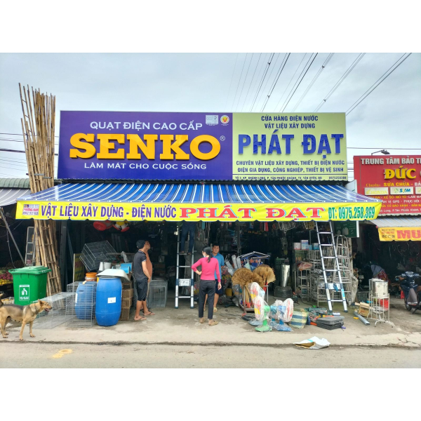 Thi công giá rẻ mái hiên di động che trước hiên cửa hàng VLXD tại Cụm Công Nghiệp Bảy Mẫu Tân Phước Khánh - Tân Uyên Bình Dương