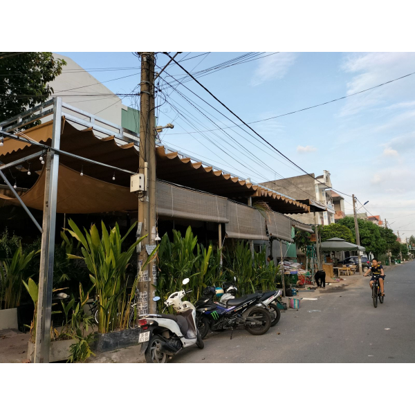 Mái xếp Phương Nam đã thi công bàn giao mái xếp giá rẻ cho quán cafe tại phường Long Bình Tân Biên Hoà Đồng Nai