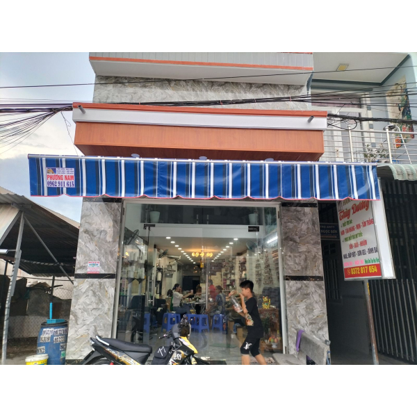 Mái xếp Phương Nam đã thi công bàn giao giao mái hiên di động cho tiện làm tóc tại Hẽm 04 kp1 Hội Nghĩa Tân Uyên Bình Dương