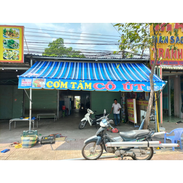 Mái xếp Phương Nam đã thi công bàn giao giao mái hiên di động cho tiện cơm tấm tại kp2 Hội Nghĩa Tân Uyên Bình Dương  Công trình đã đc bàn giao